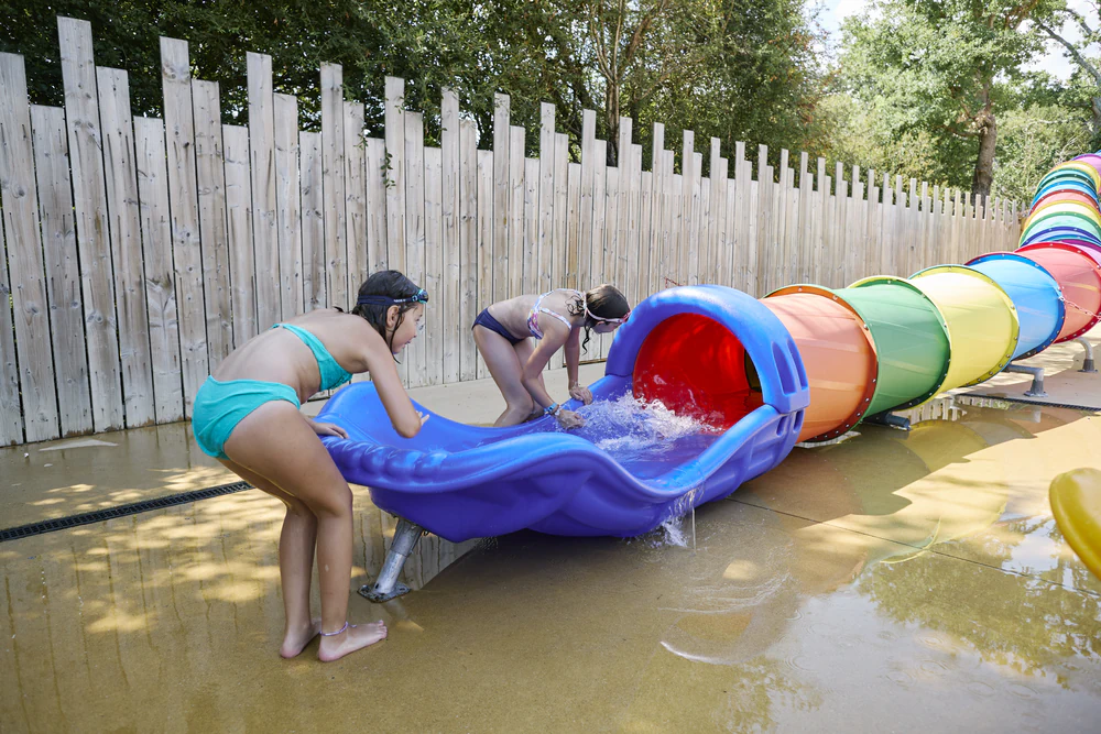 Toboggan aquatique au camping